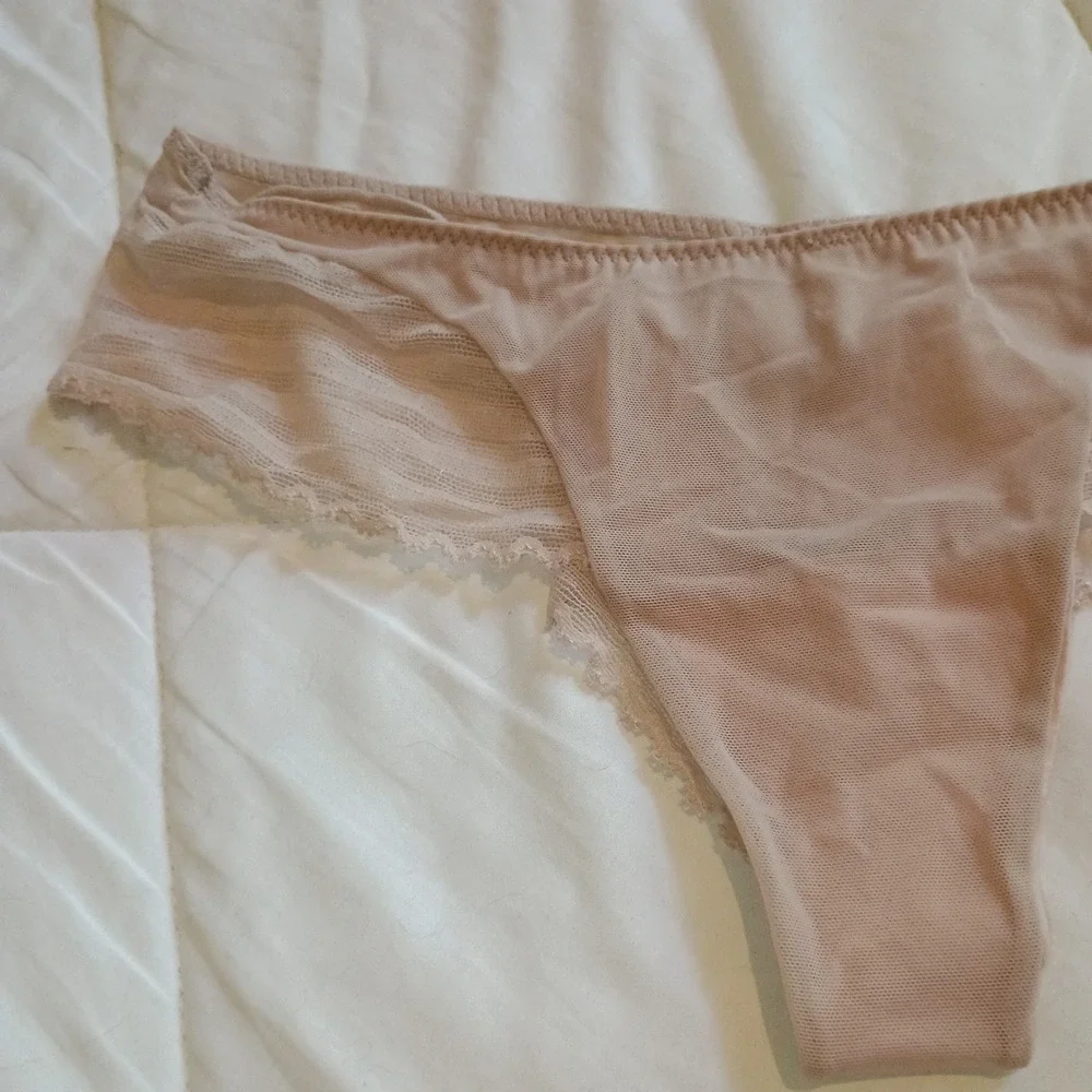 Ongossamer Lavish Lace‎ Champagne Thong Panties Lingerie Underwear Size S